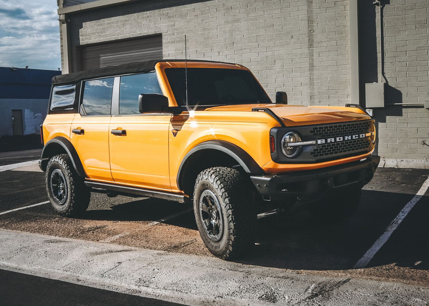 New Yellow 2021 Bronco with Squatch Package and 2.5 Inch Lift