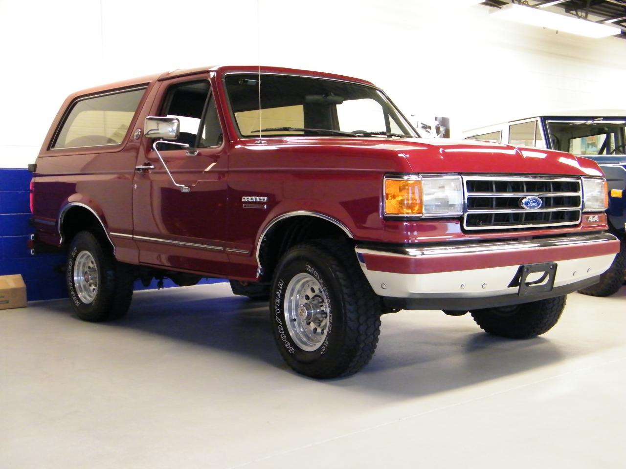 1990 Ford Bricknose Bronco red